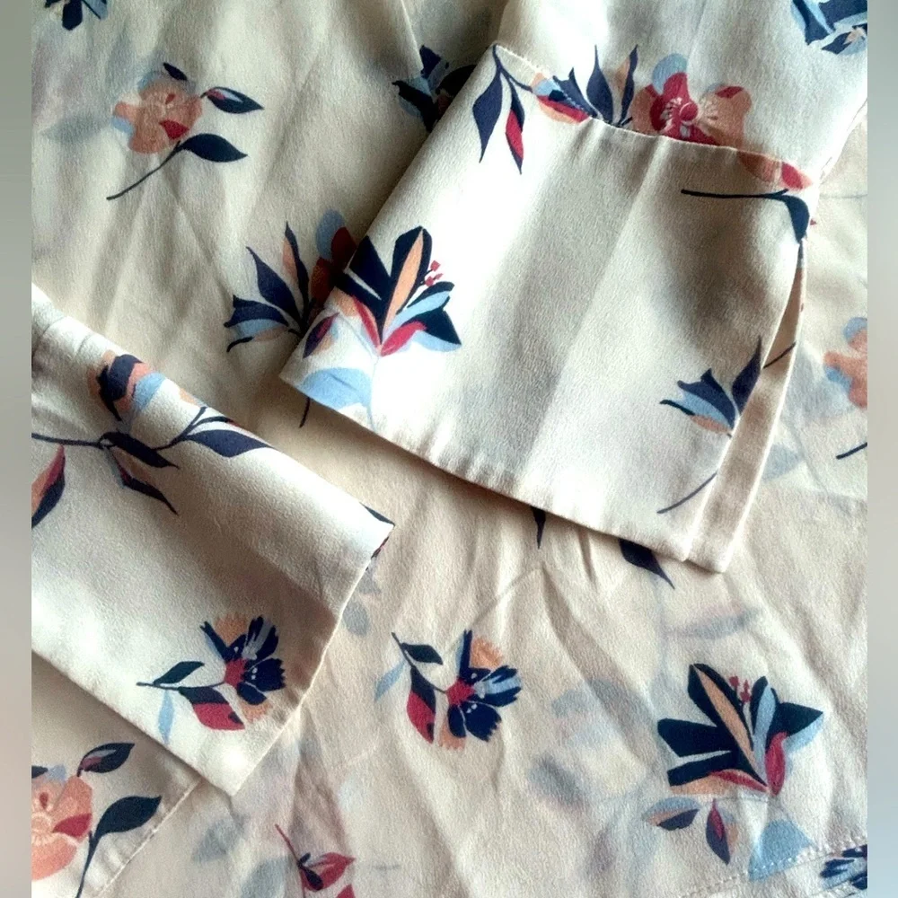 Emerson Rose Silk Top Floral Long Sleeves Size Large Cream Pink Pretty Pullover - Picture 6 of 9
